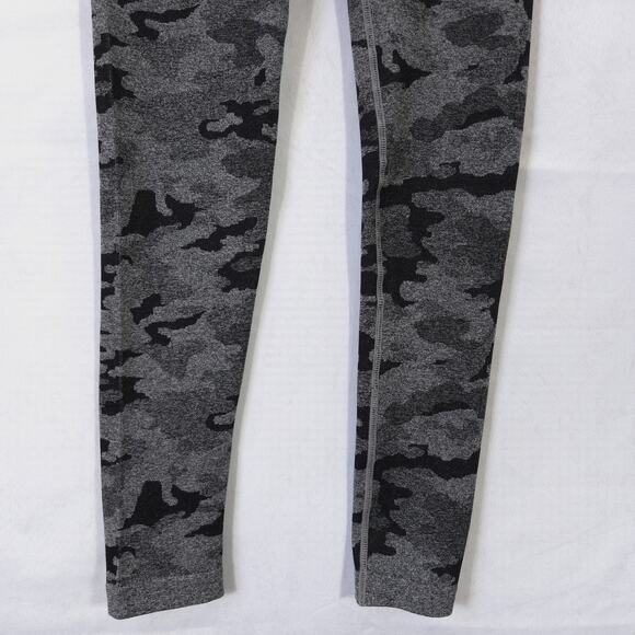 Gymshark Adapt Leggings Womens Medium Gray Black Camo Seamless Athletic Pull On - Picture 3 of 11